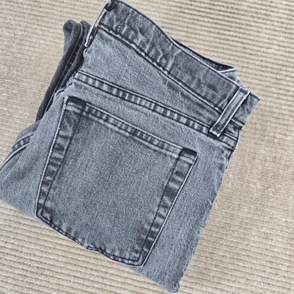 Abercrombie & Fitch Womens 31/12R Grey 90s Straight Ultra High Rise Jeans